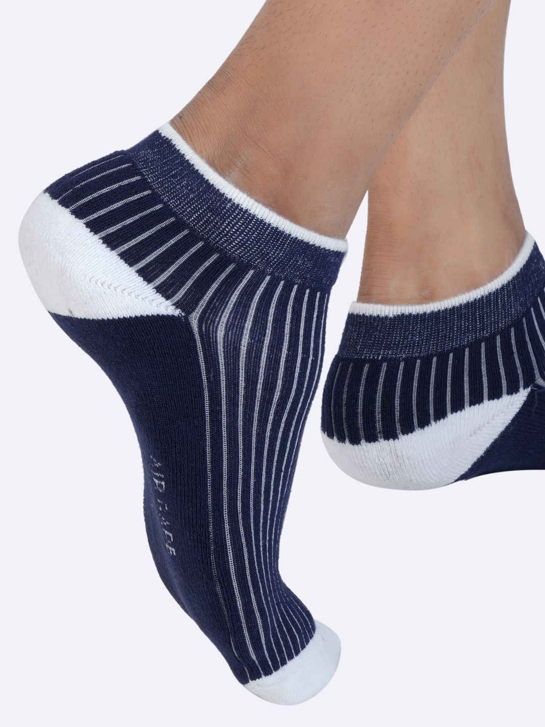 Luxury Womens Sport Sock Breathable Pure Cotton, Absorbent, Short Boat  Monogrammed Socks With Garter Box From Clothing1314, $2.39