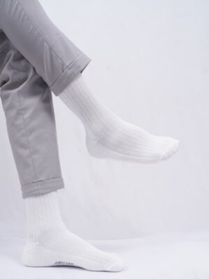 airgarb cotton comfort crew premium socks white men women leg model