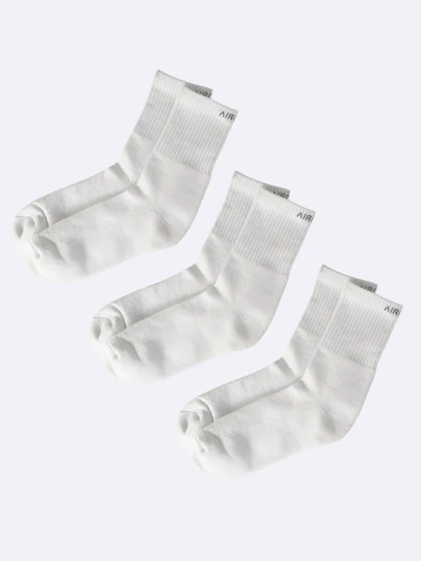 Pack of 3 white cotton crew socks with cushioned sole and breathable mesh, ideal for comfort and fast delivery