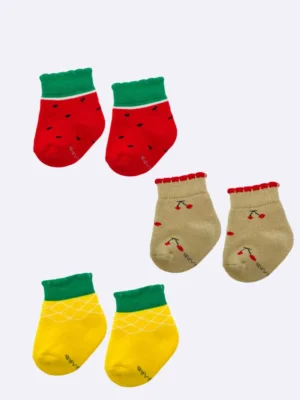 High-quality baby socks made from a refined cotton blend, offering a snug and comfortable fit. Cushioned to keep little feet warm in winter, the set includes 3 pairs of super soft, breathable socks with gentle elastic cuffs.