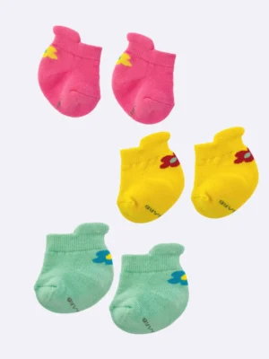 High-quality baby socks in a refined cotton blend, featuring a snug, comfortable fit. Cushioned for warmth, breathable for comfort, and durable for long wear.