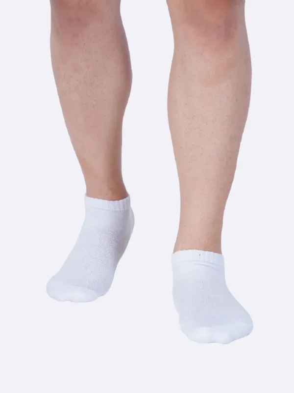 Comfort-Focused Low Ankle Socks for Men and Women - Great for Active Lifestyles or Relaxed Wear.