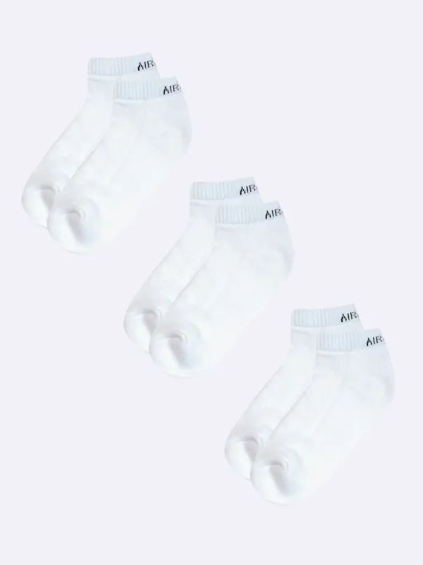 Everyday Low Ankle Socks for Men and Women - Moisture-Wicking and Perfect for All-Day Wear.