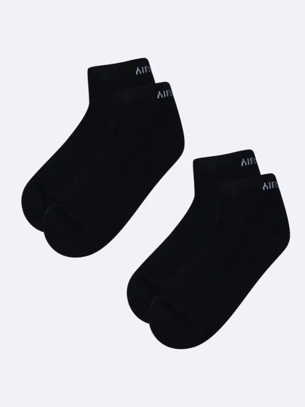 Durable and stylish low-ankle socks for men and women, offering a soft feel and a snug fit in a convenient pack of 2